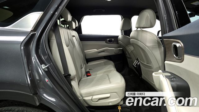 Kia Sorento 2022 — photo 12