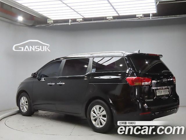 Kia Canival 2015 — photo 3