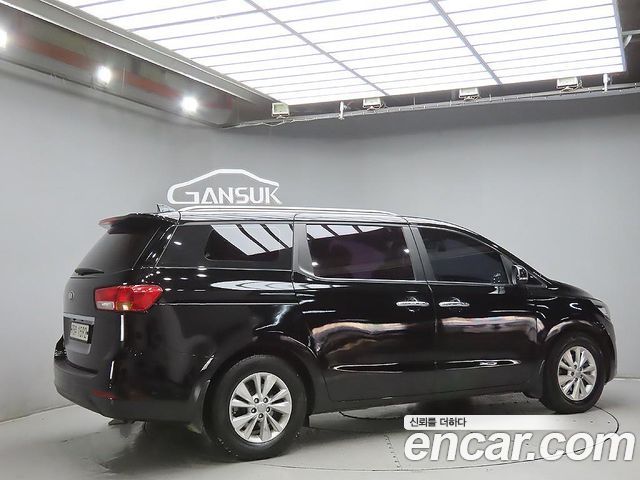 Kia Canival 2015 — photo 4