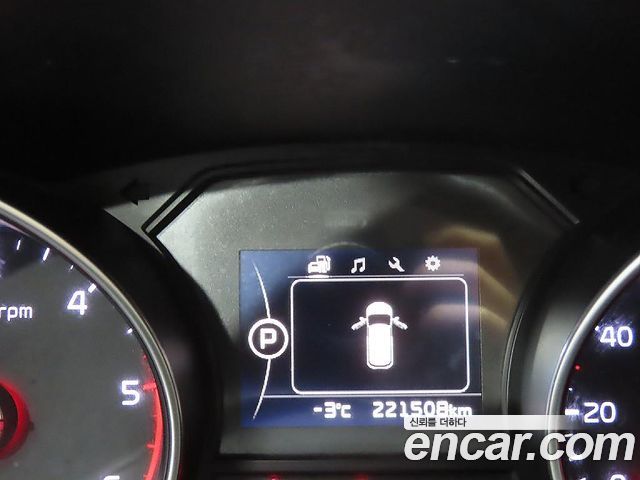 Kia Canival 2015 — photo 6