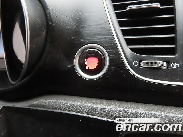 Kia Canival 2015 — photo 11