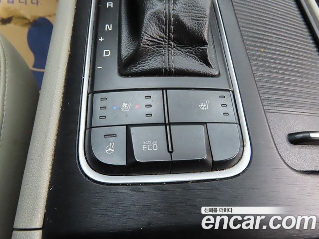 Kia Canival 2015 — photo 14