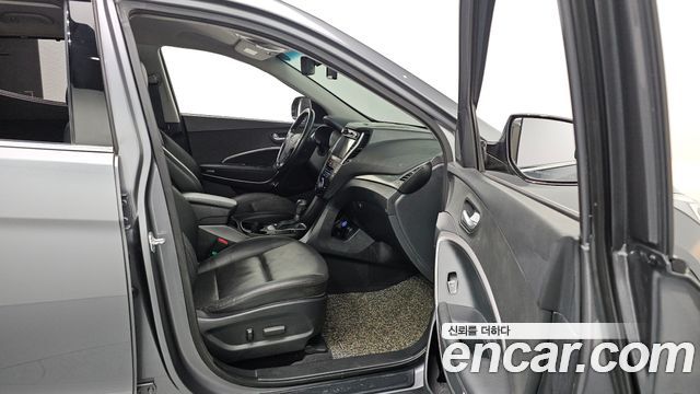 Hyundai Santafe 2016 — photo 18