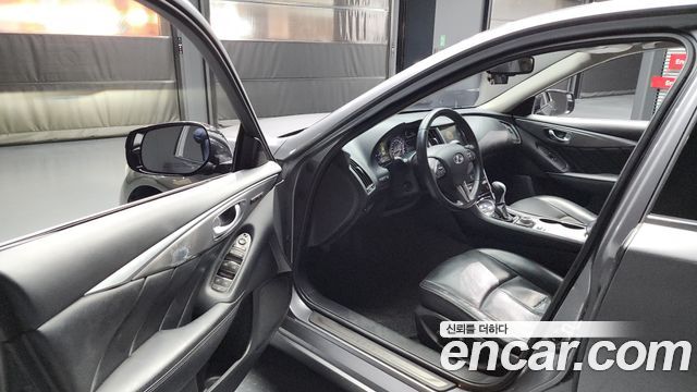 Infiniti Q50 2015 — photo 10