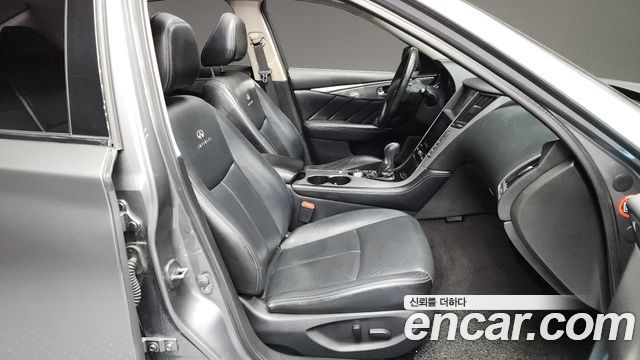 Infiniti Q50 2015 — photo 11