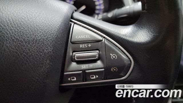 Infiniti Q50 2015 — photo 17