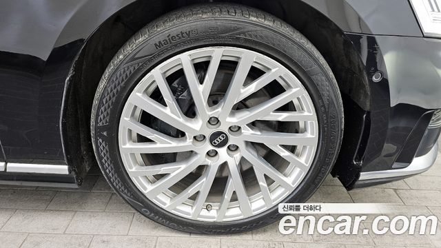Audi A8 2021 — photo 5