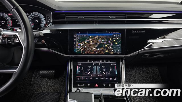 Audi A8 2021 — photo 14