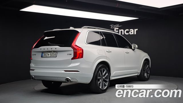 Volvo XC90 2017 — photo 2