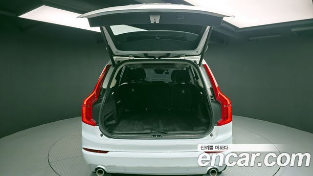 Volvo XC90 2017 — photo 20