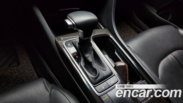 Kia K5 2019 — photo 9