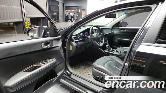 Kia K5 2019 — photo 10