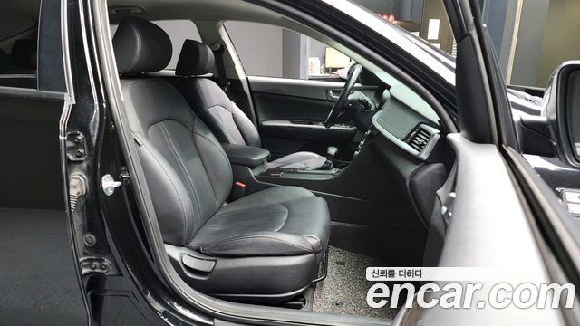 Kia K5 2019 — photo 11