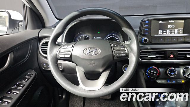 Hyundai Kona 2018 — photo 11