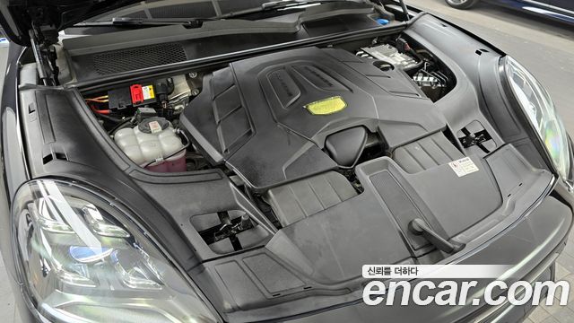 Porsche Cayenne 2022 — photo 6