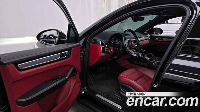 Porsche Cayenne 2022 — photo 10