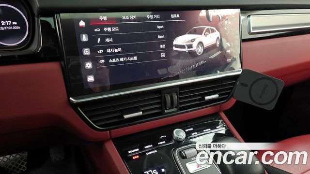 Porsche Cayenne 2022 — photo 16