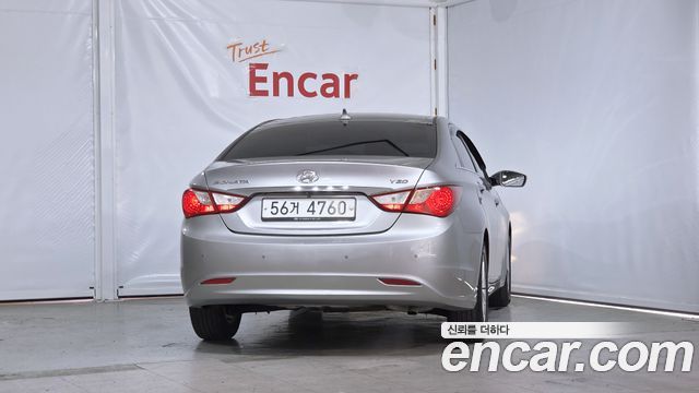 Hyundai Sonata 2011 — photo 4
