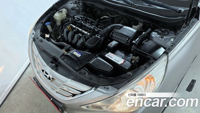 Hyundai Sonata 2011 — photo 6