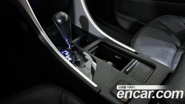 Hyundai Sonata 2011 — photo 9