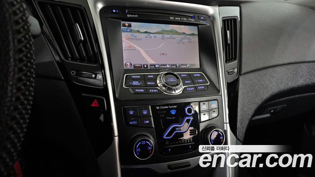 Hyundai Sonata 2011 — photo 14
