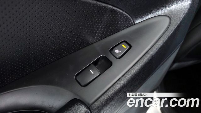Hyundai Sonata 2011 — photo 18