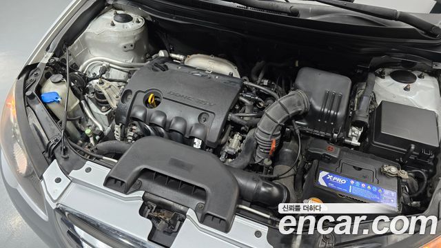 Hyundai AVANTE 2010 — photo 6