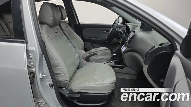 Hyundai AVANTE 2010 — photo 10