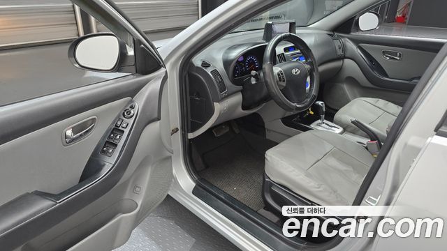 Hyundai AVANTE 2010 — photo 11