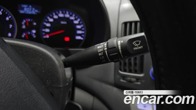 Hyundai AVANTE 2010 — photo 18