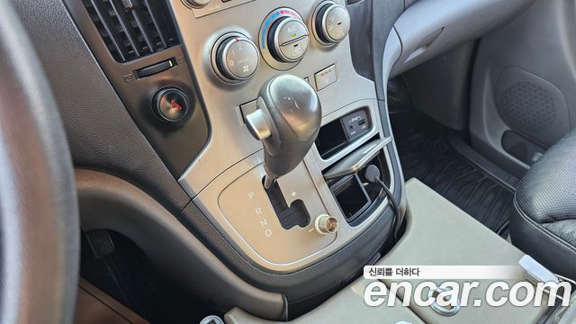 Hyundai Starex 2014 — photo 9