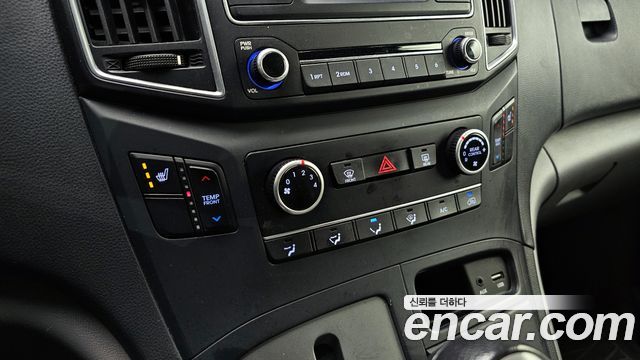Hyundai Starex 2018 — photo 15