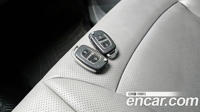 Hyundai Starex 2018 — photo 17