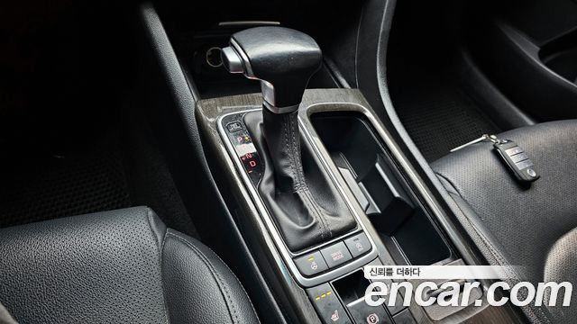 Kia K5 2019 — photo 9