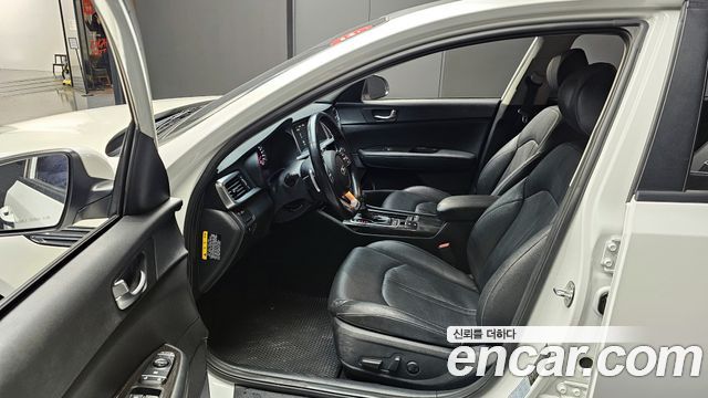 Kia K5 2019 — photo 10