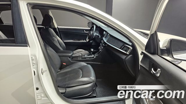 Kia K5 2019 — photo 11