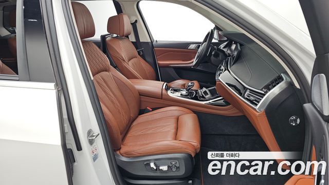 BMW X7 2021 — photo 11
