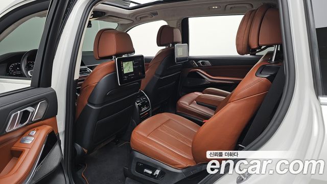 BMW X7 2021 — photo 12