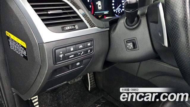 Genesis G80 2017 — photo 16