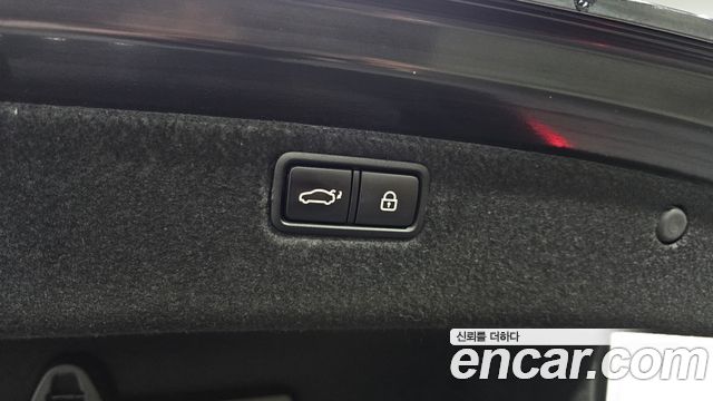 Genesis G80 2017 — photo 20