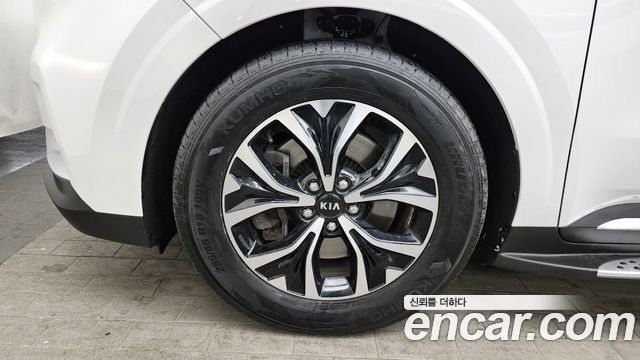 Kia Canival 2021 — photo 5