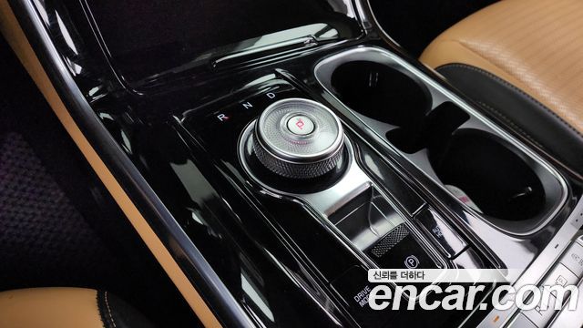 Kia Canival 2021 — photo 9