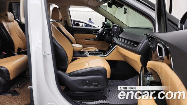 Kia Canival 2021 — photo 11