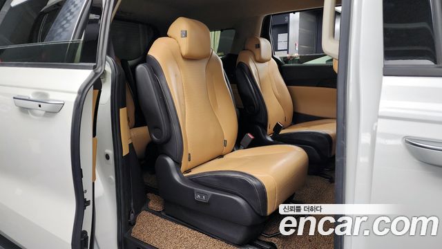 Kia Canival 2021 — photo 12
