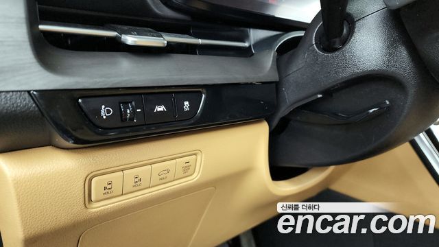 Kia Canival 2021 — photo 16