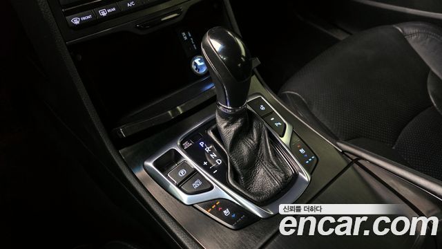 Hyundai Grandeur 2015 — photo 9