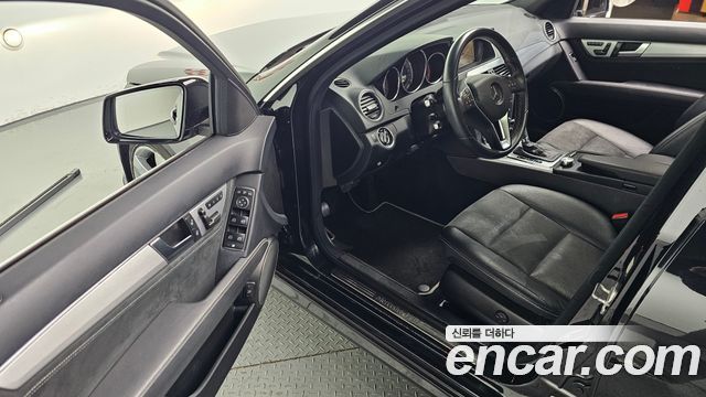 Mercedes-Benz C-Class 2014 — photo 11