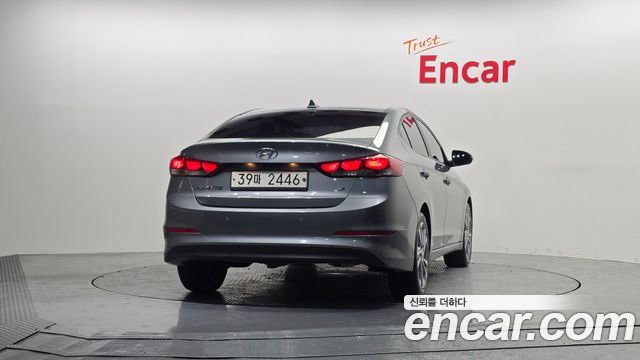 Hyundai AVANTE 2018 — photo 4