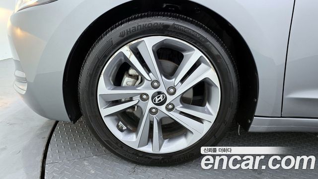 Hyundai AVANTE 2018 — photo 5