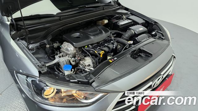 Hyundai AVANTE 2018 — photo 6